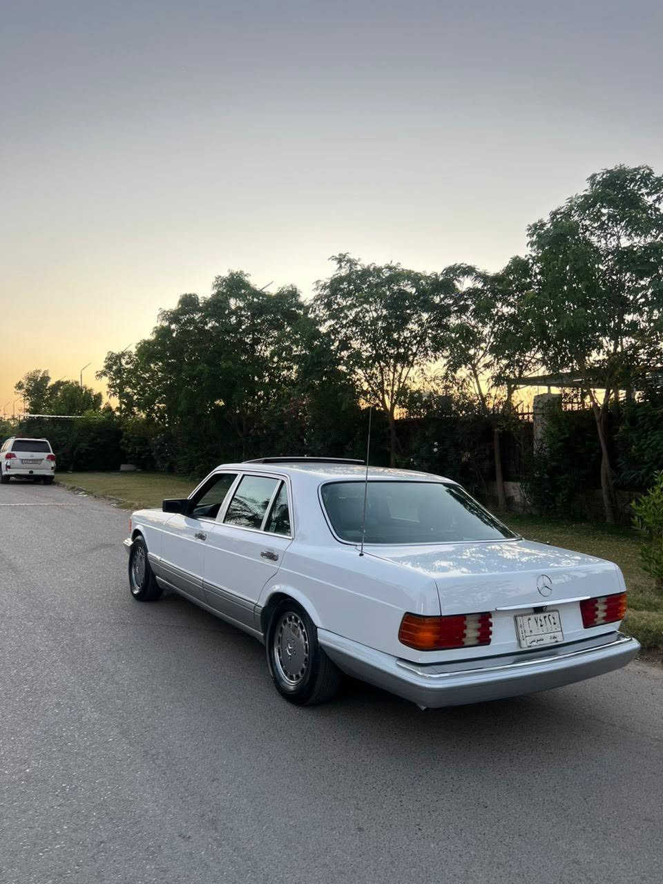 مارسدس SeL 300  موديل 1988باب طويله فول سياره سلايت كشنات كهرباء سترين كهرباء بيها قطع صبغ
سياره جاهزه ع آخر حبايه 
السعر 110$ 
مكان السياره بغداد حي الجامعه 
☎️ ***********
