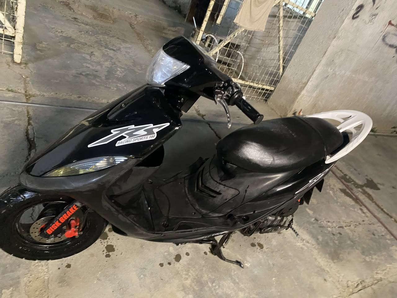 ماكس عدله 120
للبيع450 او مراوس بوشه 55 
كفرات مختمه ختم واحد كل دراجه 
صلنصه رياضي طلقه نار
دراجه اي نقص مبيه شعله شك كاع
مكان شارع حيفا 
***********
