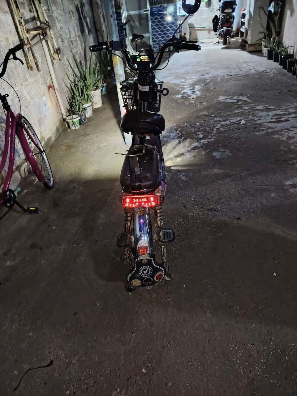 السلام عليكم شباب ماطور للبيع كامل شغال كلشي ما بي سعر ١٢٠ قفل الاستفسار ***********
