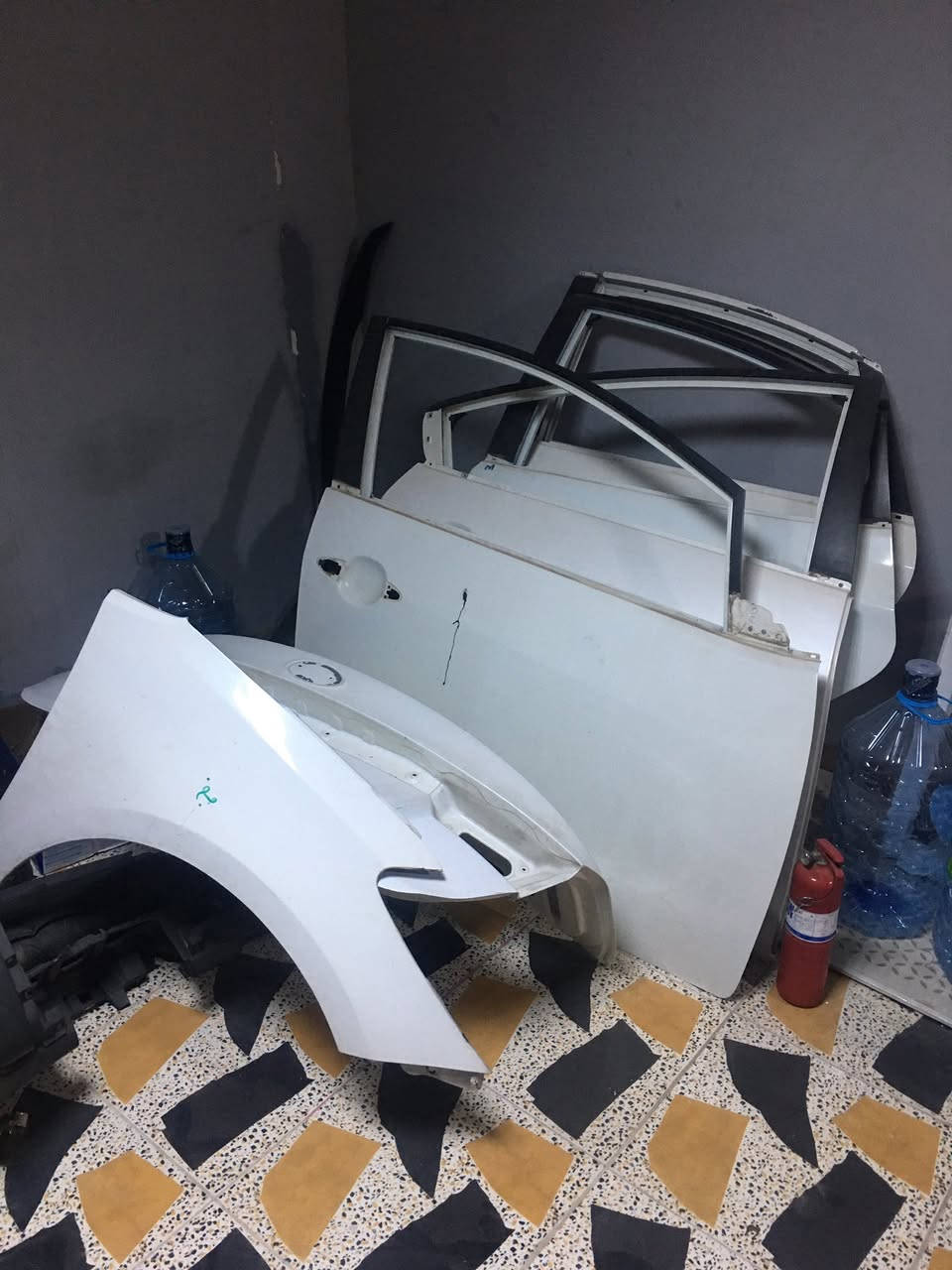 السلام عليكم غراض فقط هذوال متوفر قطع اخيره متوفر 

صندوك سيراتو ٢٠١٩-٢٠٢١ سعره ٢٠٠ الف

جاملغ امامي طرف سكن سيراتو ٢٠١٤ سعره ٦٠ الف تايوان 

باب امامي طرف سكن نص بي صبغ سعره ١١٠ الف بلادي

بطانه بنيد سيراتو ٢٠١٤ سعره ٣٥
 
واقيات طين سيراتو ٢٠١٩-٢٠٢٤ سعره ٤٠ الف اصلي بلادي
  
بطانة بنيد اكسنت ٢٠٢٣ سعره ٤٥ الف 

بطانه صندوك اكسنت ٢٠١٩-٢٠٢٣ سعره ٤٠ الف 

واقيات طين اكسنت ٢٠١٩-٢٠٢٣ سعره ٤٠ الف اصلي بلادي

لاستفسار الاتصال ***********
