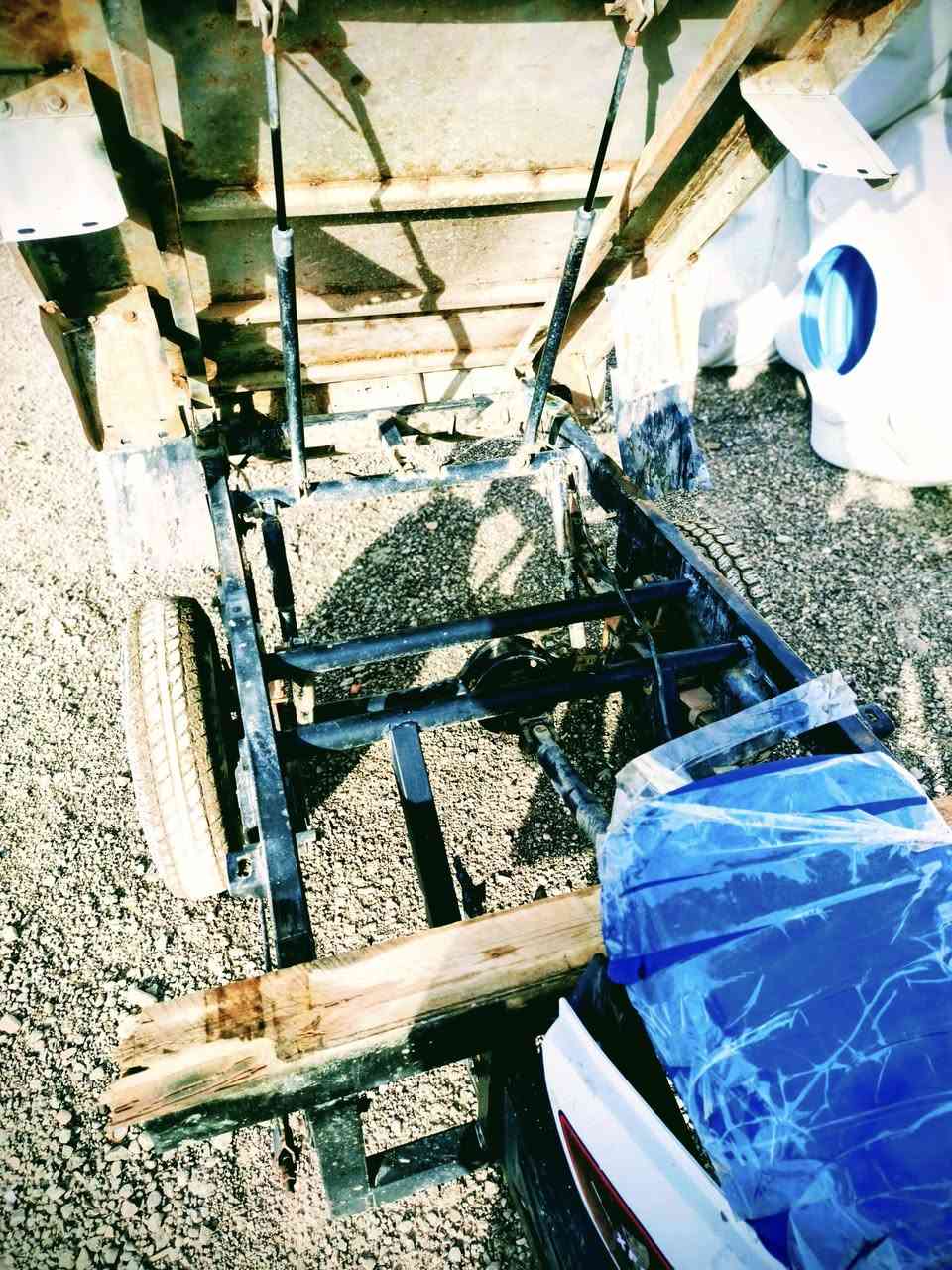 سلام عليكم ستوته موديل ٢٠ شلعه ومعدل خير من الله اوراق كامله غراض كله جديد ربع متصرف عليه 1500 وبيه مجال مكاني بعقوبه تقاطع الساده ***********
         مو شراي اعبر المشنور
