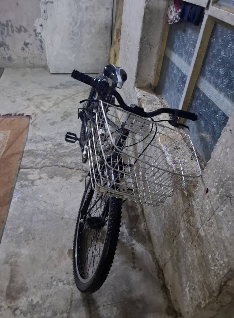 السلام عليكم شلونكم عيني بيسكلات لبيع عد ٢ جديدات الله شاهد السعر ١٥٠
الاستفسار اكثر رقمي ***********
