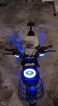 السلام عليكم دراجه شحن للبيع R9  6050 وبيه مجال العنوان بغداد جسر ديالى القديم الرقم *********** للستفسار خاص متواجد
