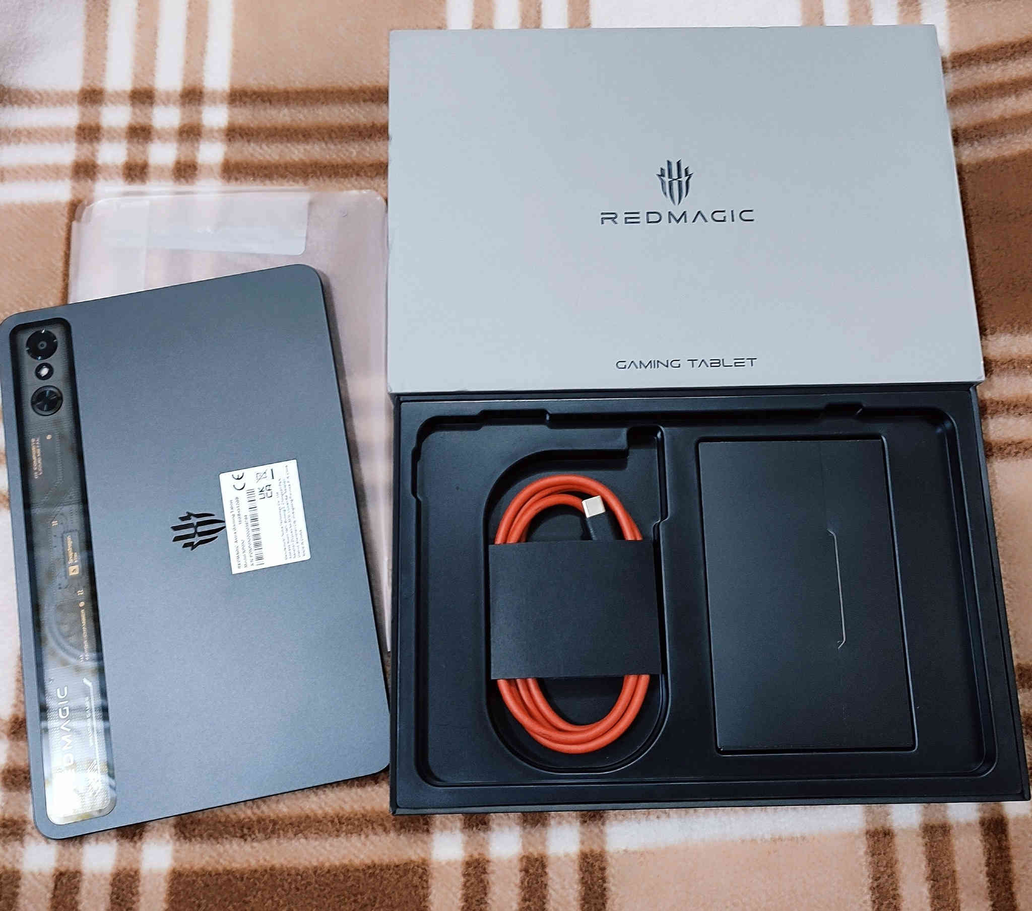 ايباد ريد ماجك استرااا الجديد2025
نسخه عالميه ذاكره 512 رام 16+12
جهاز اخو جديد مستخدم قليل كلش 
نظافته 100/100 غراض كامله 
مكفول من كلشي على الفحص 
تفاصيل جهاز معروفه جهاز وحش الالعاب 
بوبجي 120 فريم 💪
السعر 850 قفل 
مكاني نجف ***********
