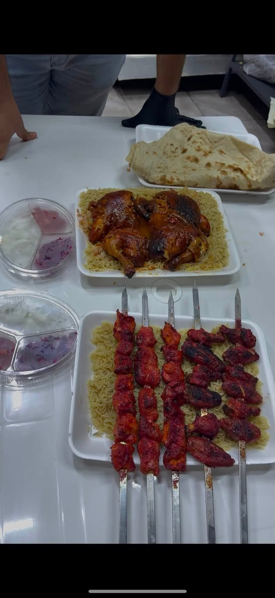 🍗 إذا كنت تدور على الأكل النظيف، والطعم الأصيل، والسعر المناسب… فإحنا ننتظرك بكل محبة.
في فطوم للمشويات والأكلات السريعة، نشتغل بضمير قبل كل شيء، ونقدم الأكل وكأننا نقدمه لأهلنا.
دعمكم وزيارتكم تعني إلنا الكثير، وكل طلب منكم هو دافع حتى نستمر ونقدم الأفضل.
🌟 جرّب بنفسك، وإذا أعجبك الطعم لا تنسانا من دعوة طيبة وترشيح لأحبابك.
📍 كركوك – حي الواسطي – مقابل دائرة المعوقين�
فطوم للمشويات… الطعم اللي يستحق التجربة.


**إذا كنت صاحب هذا الإعلان وتريد حذفه لأي سبب، رجاءا أرسل رسالة إلى الدعم الفني**