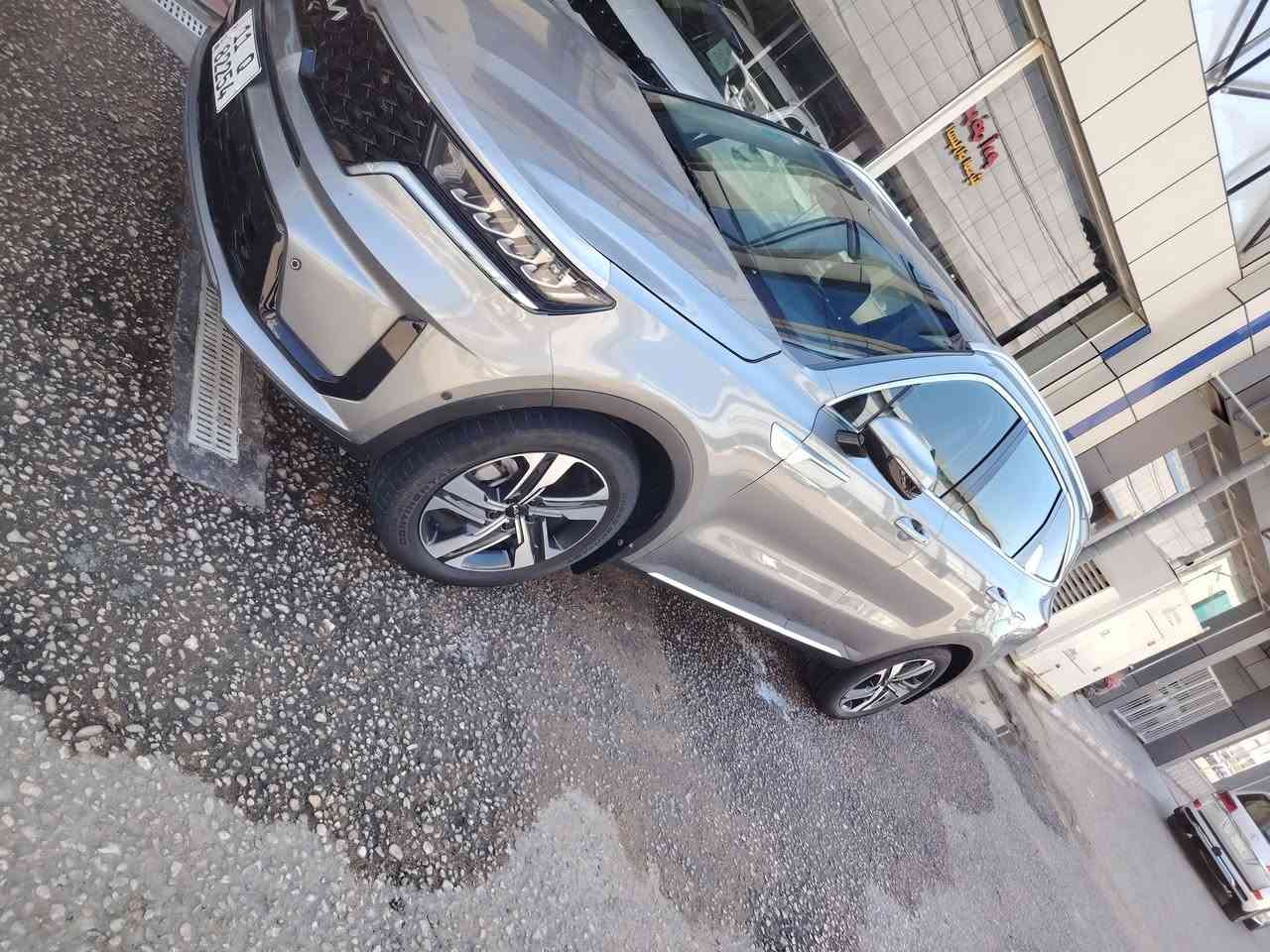 سلام عليكم
سورنتو موديل ٢٠٢٣ أمريكي هايبرد

بيه قطعتين صبغ فقط بدون دواخل 

فول مواصفات على فئه ماعده بنراما

ماشيه ٤٠ الف

سعر ٢٤٥ مروس حسب قناعه 

مكاني حله قرب جامعه بابل

***********
