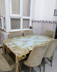 ميز • ٦ كراسي • طقم سفرة