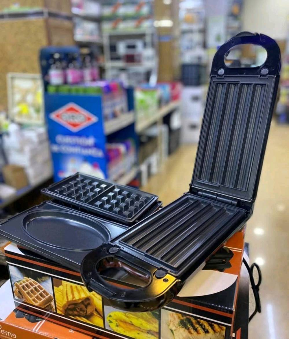 كابسة امبليوم 3×1 🧇🥞
جهاز واحد يغنيك عن ثلاثة أجهزة
تستخدم للوافل، البان كيك، والصاج بسهولة وسرعة

المميزات:
 • سطح تيفال مقاوم للالتصاق والحرق
 • قوالب قابلة للفك للتبديل والتنظيف
 • قدرة حقيقية 800 واط
 • تصميم أنيق وسهل الاستخدام

ضمان حقيقي لمدة 12 شهر من تاريخ الشراء
يتوفر توصيل في بغداد وجميع المحافظات

للحجز والاستفسار مراسلة خاص الصفحة 📨📩 