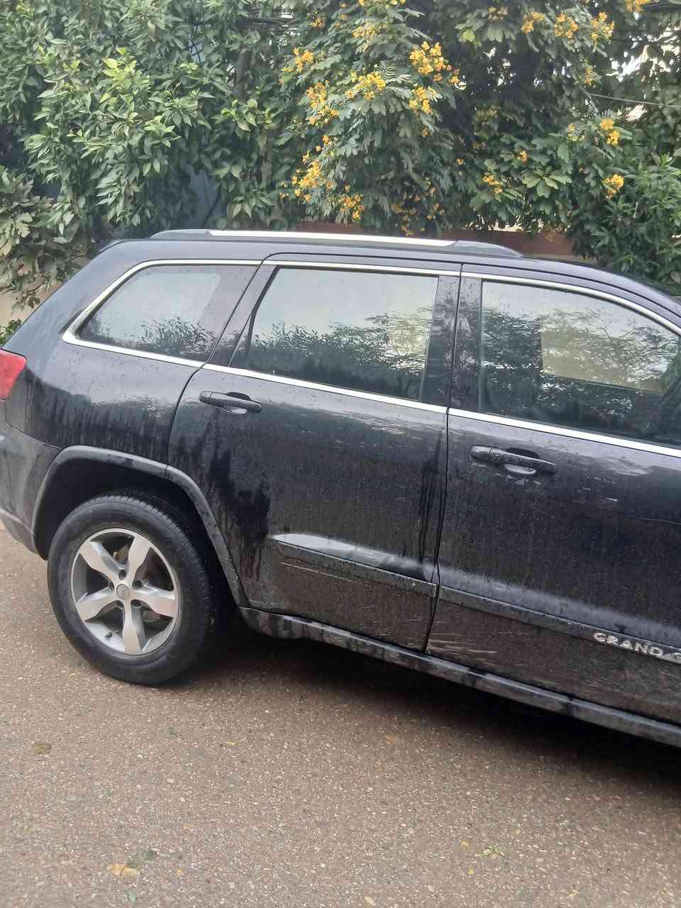 السلام عليكم جيب لاريدو موديل ٢٠١١ أسود رقم سليمانية باسمي ل٢٠٢٨ سنوية وارد امريكي كلين السونار موجود مكينة جديدة تو ويل  الاتصال على الرقم ***********  ديالى ( ١٥٧) s وبيها مجال قليل
