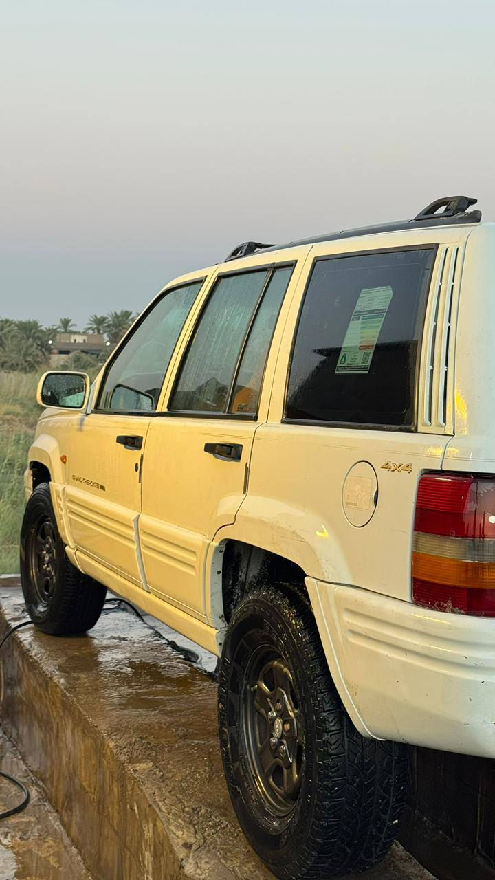 جيب كراند شيروكي 1996
محوره محرك وكير بطة vvt خير من الله 
43وبيهه مجال ***********
