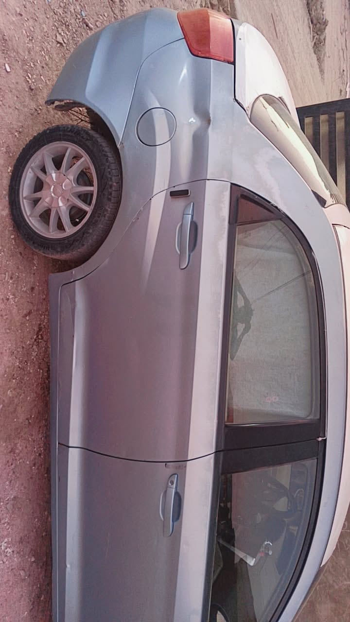 السلام عليكم شيري فلاوين للبيع موديل 2011 محور كير ومكينه كورلا. السياره نقصهه بس صدر كير مكينه كهربايات كلهه شغاله مكاني بغداد السعر مليونين ونص يعني 17 ورقه تحويل موجود  مستعجل على البيع ***********
رقم صاحب السياره ***********
