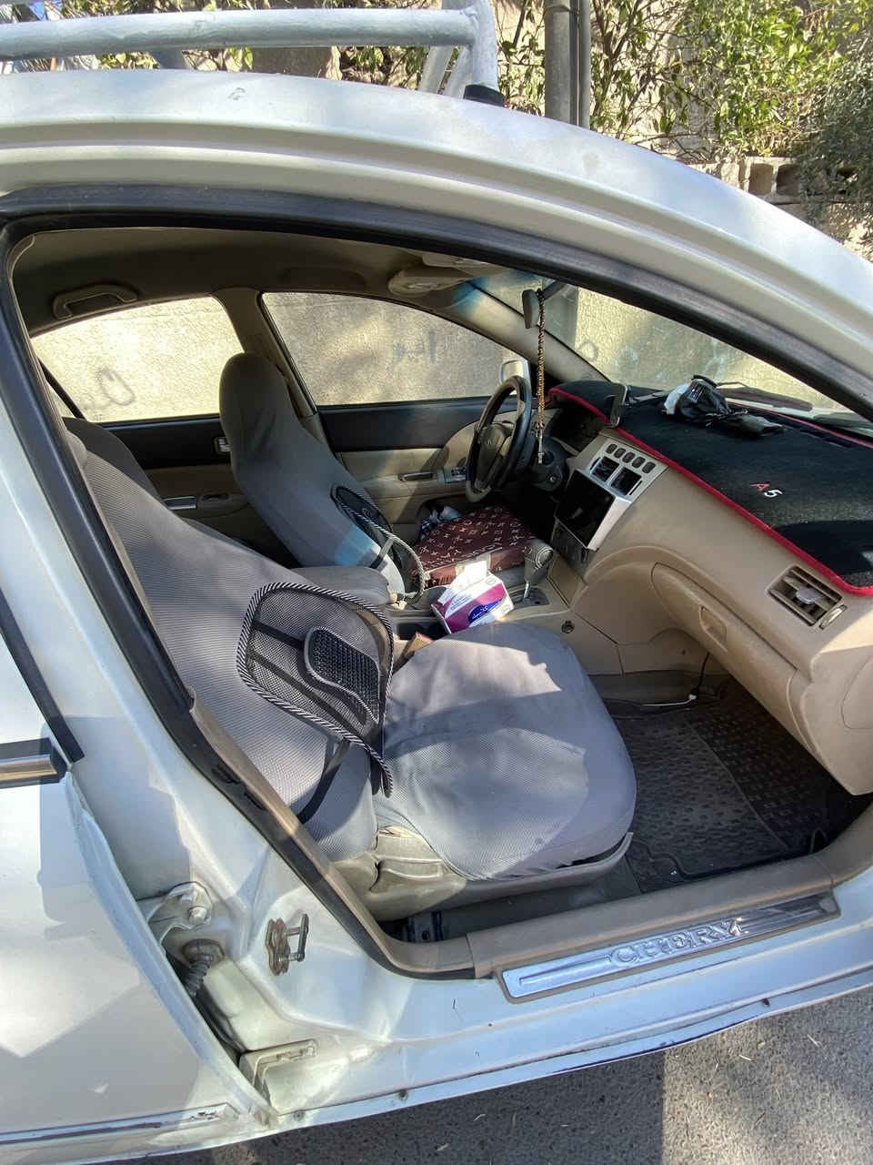 شيري a5
موديل 2011
ب 40 وبيهة مجال 
مكاني الرضوانيه 
السياره موضحه كدامك ب الصوره تفحص بيدك وتاخذ 
***********
