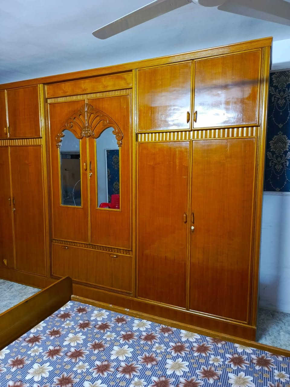غرفه طابقين داخل خارج صاج تسكام السعر 900بيه مجال المكان بابل طريق السريع قرب محطة انوار بابل الشوملي اتصل ***********
