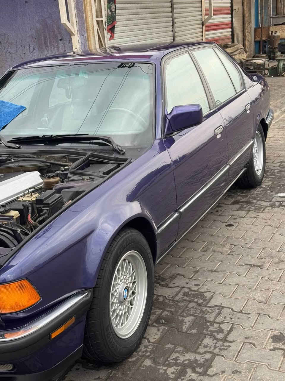 السلام عليكم (Bmw 1993 730 V8)
للبيع (Bmw 1993 730 V8) سياره فول مواصفات وجاهزه كل نقص مابيه سياره دبل جام دبل ارباك دبل جكمجه كشنات جلد كهرباء تبريد ثلاجه كير مكينه بشرط صدر امامي خلفي ب الكارتون تخم تاير مصبوغه عام اثر جراد لا ضربه ولا طخه وصوره قبل الصبغ موجودة
 دعاميه اماميه ام البواقه  رقم بغداد انكليزي ب اسمي شرط التحويل 
السياره جديدة كلش ونضيفه وبالحقيقه بعد احلا وجاهزة ربع ما تصرف عليه   والسعر 70 وبيه مجال بسيط 

للاستفسار ( *********** ) 
مكان السيارة واسط الكوت
