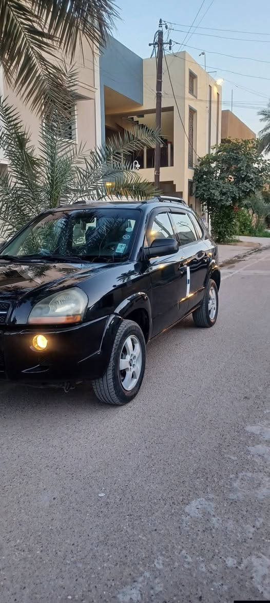 السلام عليكم
هونداي توكسان 
٤ سلندر  
وارد أمريكي 

موديل ٢٠٠٨ 
ماشيه ١٧٧ الف حقيقي 
رقم بغداد دولي هزه جديده سنويه جديده بسمي شخصيا 
كير +محرك+ تبريد +كهربائيات  ....(جديده )
المواصفات........
تخم تاير جديد 
شاشه أندرويد +كامره 
كروز مثبت سرعه 
غرفه جديده 
منضومة زينون عالي ناصي اصلي  
مكانها بغداد الكرخ 
السعر    95 $$ وبيها مجال للطيبين ان شاءالله 
(((( اخوان اي استفسار ع الرقم وبي واتساب ))))

***********  ☎️
