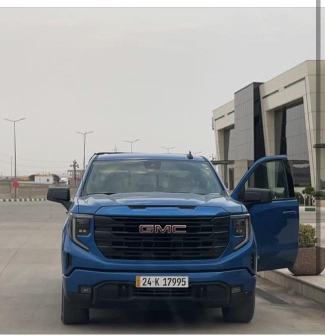 السلام عليكم
GMC SIERRA ELEVATION 2022
محرك DURAMAX DIESEL
السيارة مرفعة و جاهزة من كلشي و نصبتهه جديده و حلوة و لون مميز
الضرر خلفي بباب الصندوق  و البوكس 
رقم دهوك بأسمي 
السعر ٢٤٥$ 
السيارة كلش حلوة و ما تتقارن بالمهجومات والي ياخذهه ما يصرف عليهه اي شي لأن ع ايدي و ما مخلي بيهه اي نقص
مكان السيارة بصرة
رقم الهاتف ***********
