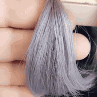 بنات اذا اكو وحده شعرها نضيف يعني لا صبغ ولا حنه ولا اي شي وتريد هذا الون اسويلها تخفيض ع لون السلفر عنواني صالون حوراء حي المهدي ***********
