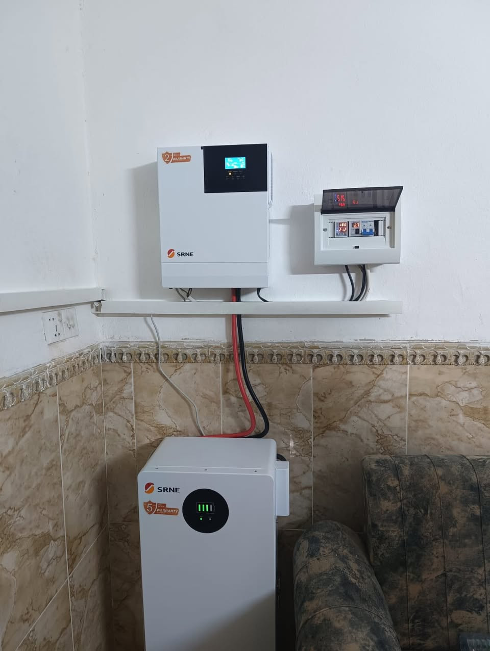 📅 تاريخ اليوم: [2026/1/29]
🔆 تنصيب منظومة طاقة شمسية 🔆
 تم بفضل الله تجهيز منظومة طاقه شمسية لمنزل الأخ رياض ابو احمد ناحية هبهب ضمن الرقعه الجغرافيه لمحافظة ديالى تجهز المنضومه المنزل ب 20 أمبير نهاراً بالاضافة الى 14 أمبير ليلاً 
مكونات المنظومه
🔵 الواح  حجم 600 واط بايفشل ذات كفائة عالية.عدد 9

🔵جهاز انفيرتر حجم 5.6kw(25 امبير) 

🔵بطاريه ليثيوم حجم14.3kw عدد 1

شركة مكسما ديالى للطاقه الشمسيه 
العنوان:
الفرع الاول: ديالى الغالبية
***********

الفرع الثاني: بعقوبة شارع خريسان
.................................................................... 
ملاحظة مهمة جدا:عند حدوث أي خلل بمنظومتك عليك بتصوير فيديو للشاشة الانفيرتر لحظة حدوث أي خلل ومن ثم إرسال رسالة عن طريق الواتس آب إلى أي رقم من هذه الأرقام أو مراسلة الصفحة عن طريق الفيس بوك ليتسنا لنا معالجة الخلل بأسرع وقت ممكن وتستمر منظومتك بالعمل على مدار 24 ساعه.
.............................................................................
للحجز والاستفسار الاتصال او مراسلة الأرقام التالية  أو مراسلة البيج عن طريق الماسنجر :

🕒 أوقات الدوام:
من الساعة 9 صباحًا إلى الساعة 5 مساءً

#شركة_مكسما_ديالى_للطاقة_الشمسية ☀️
#الطاقة_الشمسية_مستقبل_العراق
