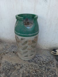 القنينة البلاستك 50 والحديد ب25 تواصل على الارقام  ‏‪07700891933‬‏ ‏‪0...