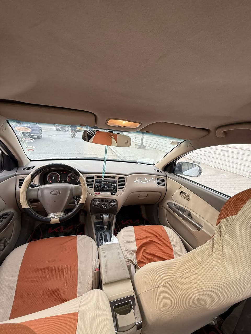 السلام وعليكم كيا ريو مديل ٢٠١٢ 
سياره خليجي كفاله من التبديل والضربه
مكينه١٦٠٠
كهربائيات من طرل لطول شغالات تبريد شغال
حداده طخم تاير 
مكان سياره البصره دور نواب الضباط
ملاحضه بيها بس الهلاات الوره صبغ موحودات بلمنشور مصورهن
السعر ٨٨ 
الرقم الهاتف ***********
