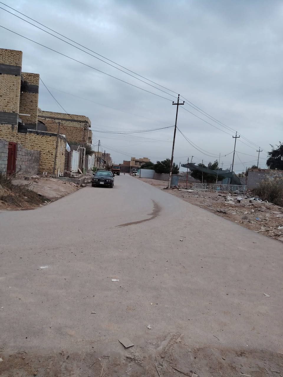 سلام عليكم بيت بحي الشرطه زراعي بنائ 150 متر وياه فضله تابعه اله مكلف بل نشر اتصل عل رقم صاحب البيت ***********
