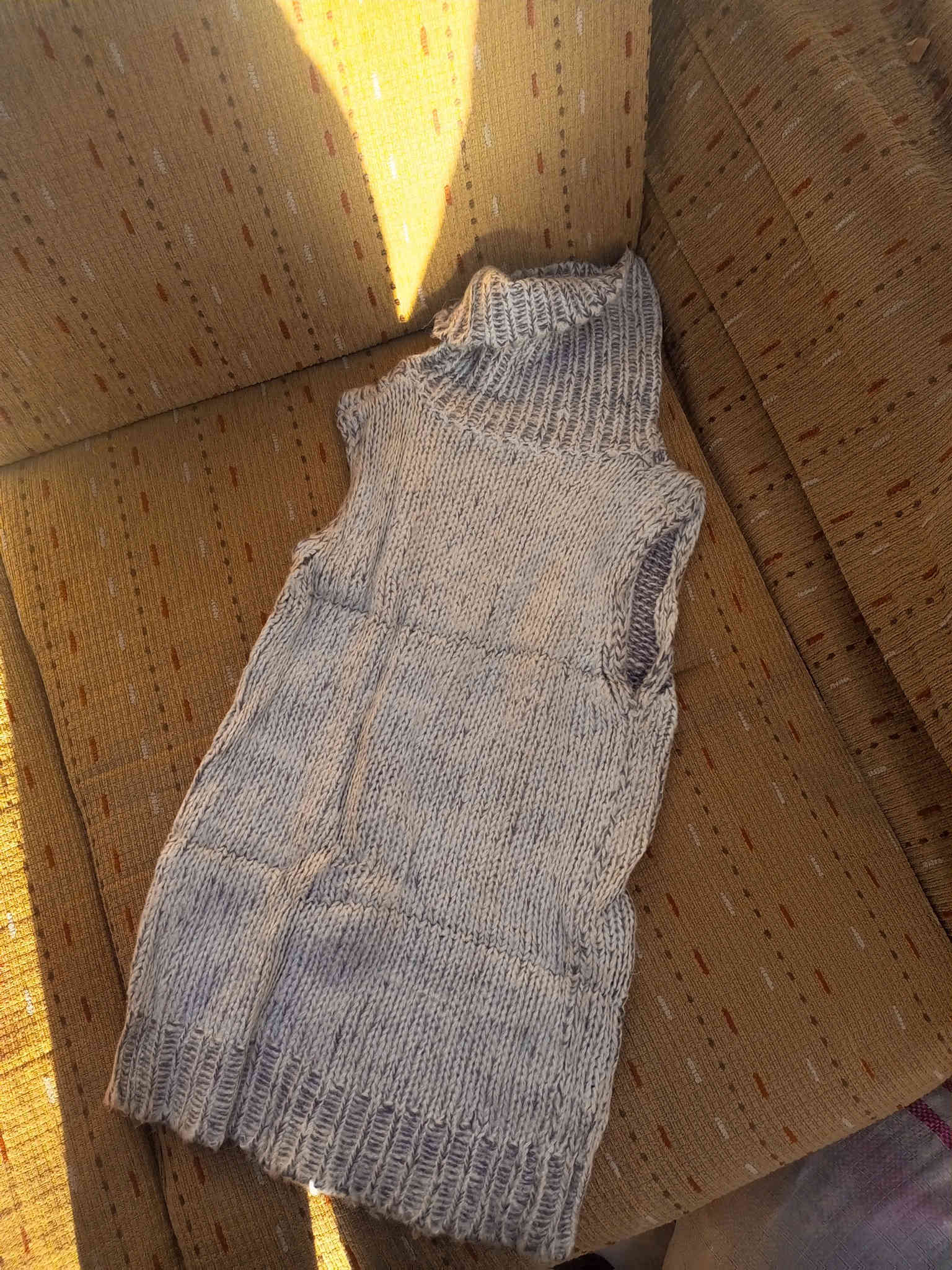 وجبه جديده بلوزات ولادي وبناتي من عمر سنه لحد عمر 16 سنه سعر القطعه 3000 الف متوفر كميه
عنوان المحل حي العسكري مقابل عماره زوبع 
***********
