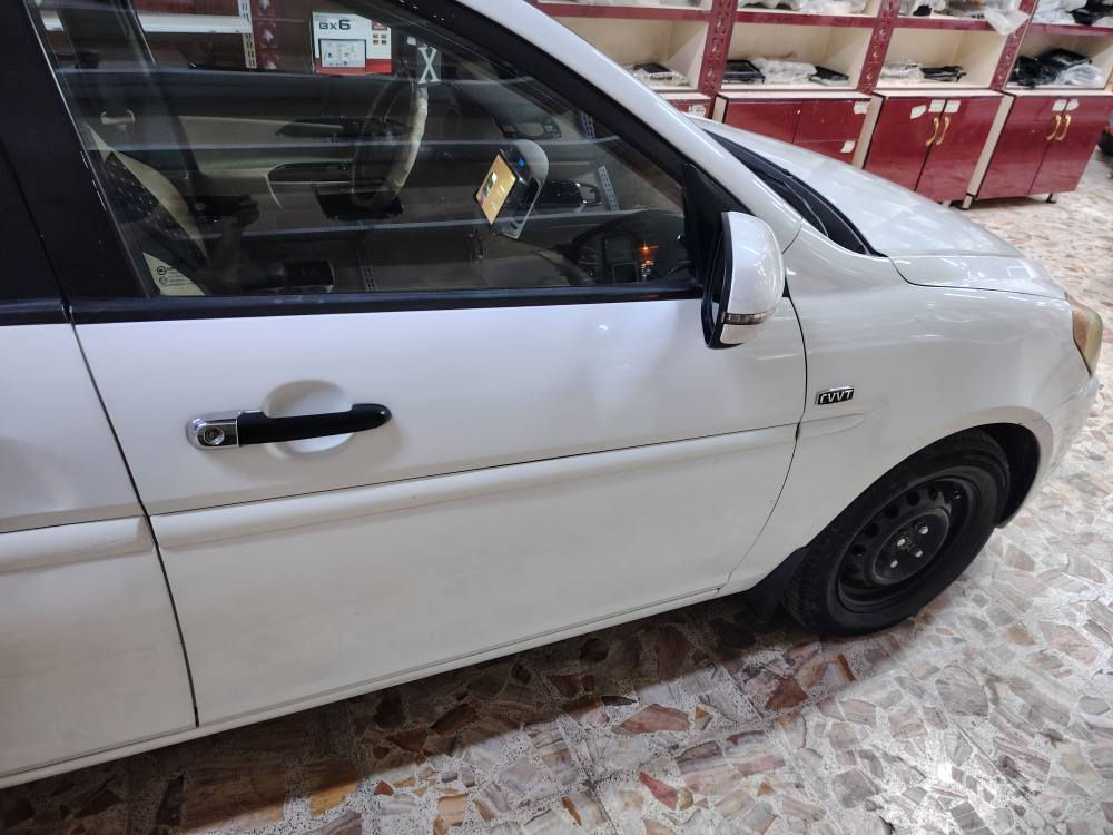 سلام عليكم 
اكسنت موديل 2011 رقم بغداد مكاني نجف مكينه 1600 بيه صبغ  وباردات
الاستفسار اكثر *********** النجف, العراق
