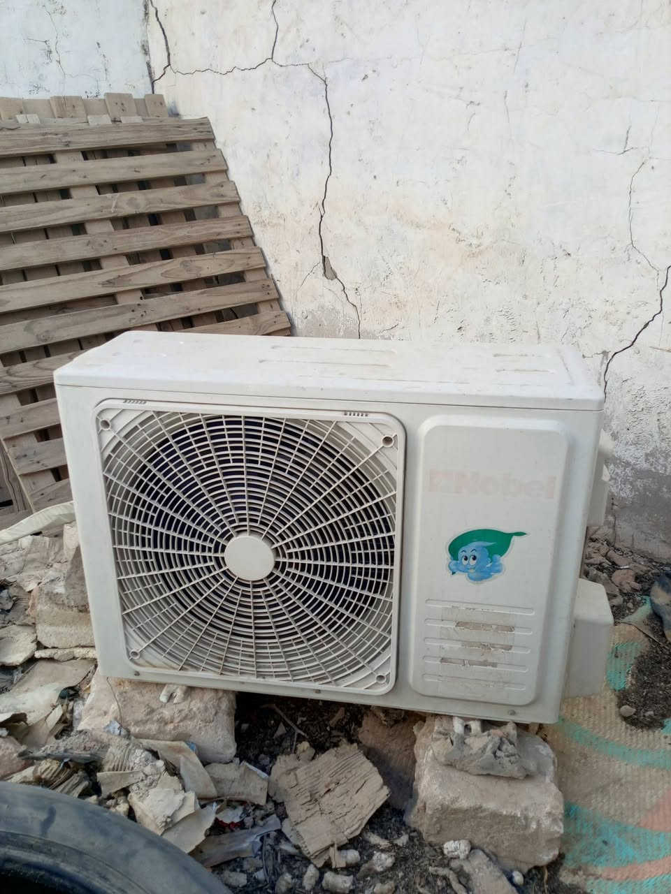 سبالت للبيع كلمن وسعره بس الطن ونص يفصل الضهر ماطوره تعبان مكاني نجف اتصل وتدلل ***********
