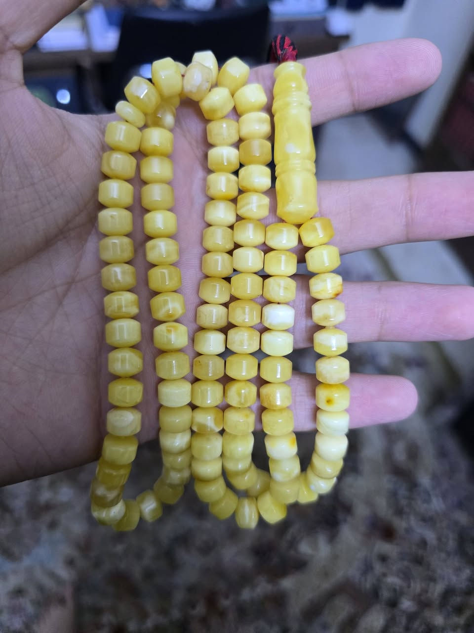 كهرب بولوني حر طبيعي
الوزن 34 غرام 
السعر 170 دولار 
للشراي ***********
