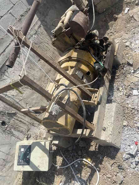 السلام عليكم مولد دويز 15 كيفي المولد جديد  60 امبير 2 بستم صاروخ تبريده هواء مو مي بس يحتاج گاز وشغل حتى دهن نضيف 
***********
