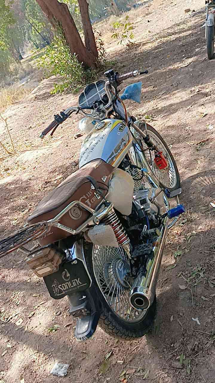 سلام عليكم تايكر للبيع مكفوله
موديل2024شكل2025 اوراق كامله مكينه مكفوله  اي نقص مابيها بعدهي جديده مال جناي  مكاني الصويره السعر خاص الاستفسار 
***********
