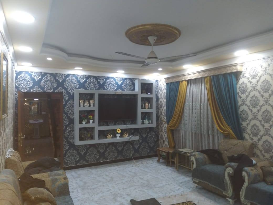 🏡 🔹 بيت للبيع – ملك صرف – حي الشباب 🔹

📍 قرب سوق أميمة
📏 المساحة: 200 م²
📐 الواجهة: 10 م × النزال: 20 م

يتكون من طابقين، كراج سيارة، حديقة، 4 غرف نوم، صالة، مطبخ، حمام، تواليت، وسطحين واسعين.

✨ المميزات:
✅ موقع ممتاز وقريب من الخدمات والأسواق
✅ قريب من الشارع العام والشارع التجاري

📞 لمعرفة السعر والاستفسار يرجى الاتصال على الرقم أدناه :
***********
.

