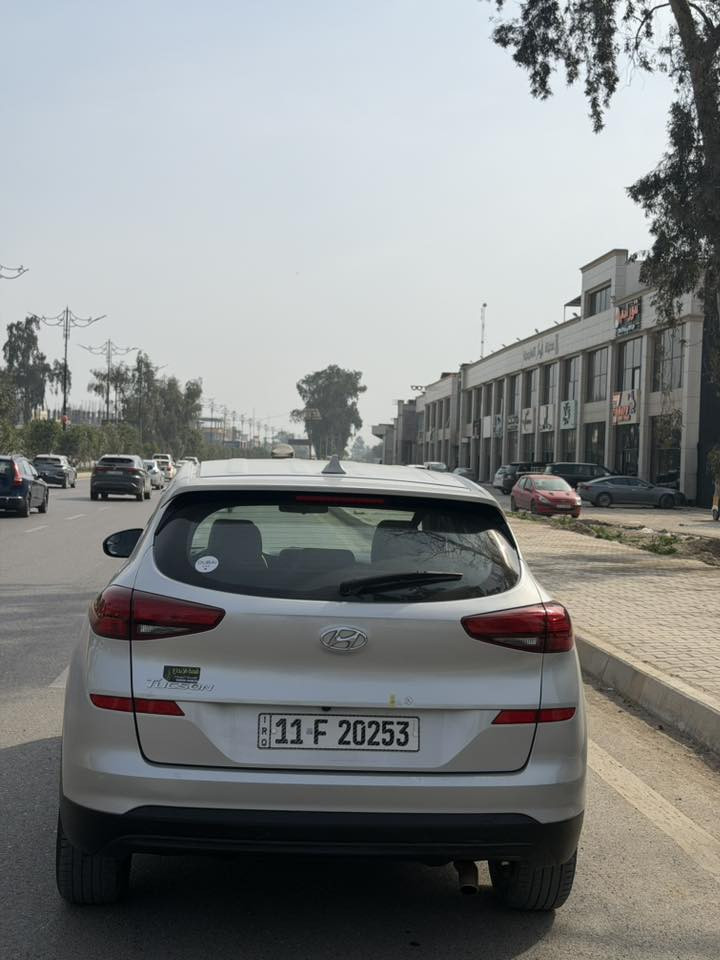 يا الله السلام عليكم من رخصه الادمن المحترم هونداي توكسان 2019 رقم بغداد تحويل مباشر بيه صبغ بس البنيد 
شاشه 
كامره 
ويل خليجي 
رادار 
مكينه 2000 جي دي اي 
ماشيه 90 الف 
السعر145قفل قفل قفل  
العنوان ديالى تقاطع القدس 
***********
