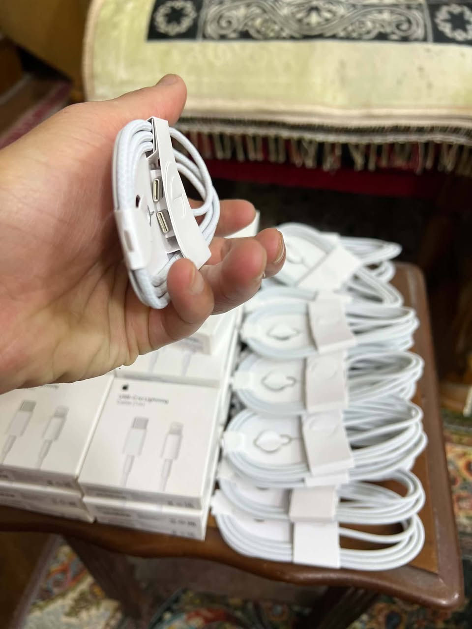 من رخصت الادمن المحترم
ابيع شلعه فقط طلعلي كيبلات بهل شكل يدعم الشحن السريع تايبسي ب تاسيبي و تايبسي بايفون كيبل يدعم الشحن السريع كتان متانه العدد 50 قطعه الي مهتم يتفضل خاص ويدلل


**إذا كنت صاحب هذا الإعلان وتريد حذفه لأي سبب، رجاءا أرسل رسالة إلى الدعم الفني**