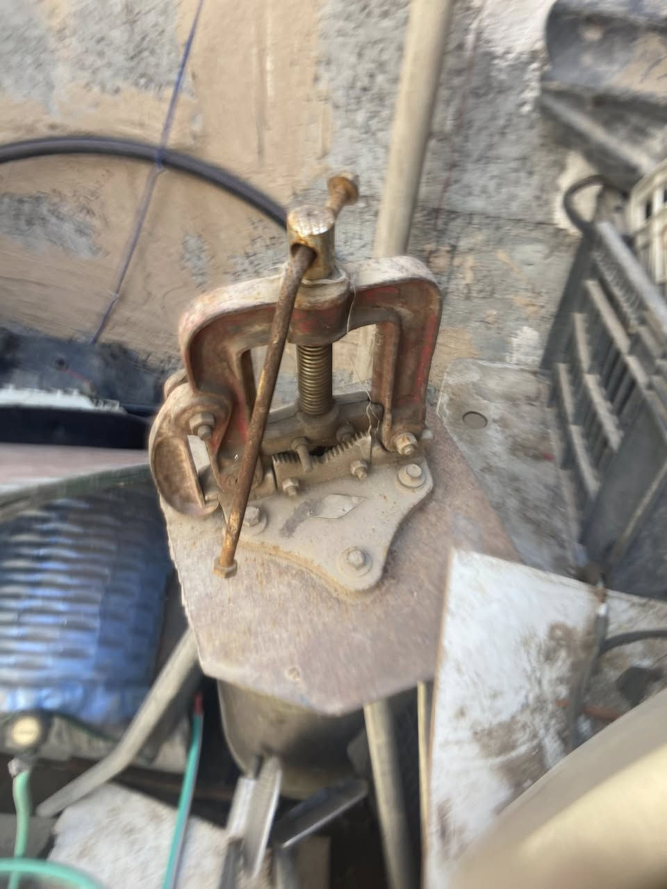 صوندة ماي ١٨ متر السعر ٤ آلاف صونده١٠ متر ألفين ممكنه حديد السعر ١٥ الف الإصلاح الفرع المقابل لمطعم كباب بركات الحسين عليه السلام نهاية الفرع ***********
