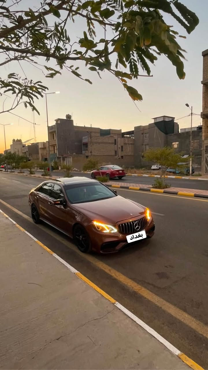 السلام عليكم
مارسيدس e350 w212 2013 رقم بغداد مميز باسمي سنويه جديده فول مواصفات للاخير 
بانوراما 
كراسي كهرباء 
ستيرن كهرباء 
كشنات تدفئه تبريد 
لايت داينيميكً دوار 
شاشه كار بلي 
بردات خلفيه 
اناره محيطيه
مواصفات هواي فول للاخير سياره مال جناي حادثه طخات بدون دواخل ونصبغت حزام تغير لون جوزي مميز اصله ابيض مكانه بغداد الحريه والسعر 145 وبي مجال بسيط حك الجيه جوه سوكه وبخدمتكم الشراي فقط يتواصل ***********
