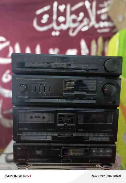 مسجل سستم (شارب) ياباني دبل كاسيت تسجيل سريع وبطيء وسيدي كله شغال بس الراديو الخيط مالته واكع بدون محوله السعر 60 مع التوصيل للاستفسار على الرقم ***********
