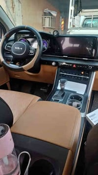 كيا كرنفال 2023 خليجي  محرك 6 سلندر  10 راكب بيهة  كشن طوارئ بل اخير  ...