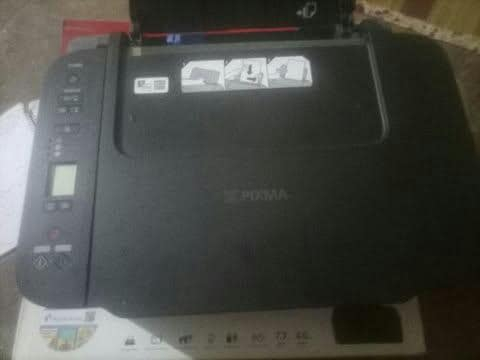 السلام عليكم 
اشتريت هاي الطابعة ردت ادرس وبطلت جديدة استخدمتها بس مرة وحده بس جربتها 
اشتريتها ب85 اريدها ب70


**إذا كنت صاحب هذا الإعلان وتريد حذفه لأي سبب، رجاءا أرسل رسالة إلى الدعم الفني**