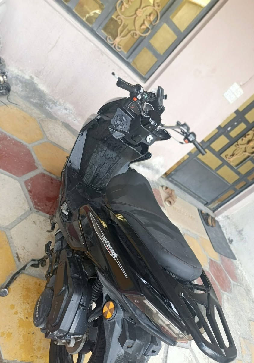 السلام عليكم دراجه للبيع صيني
هواشا جديده ماخذه للاستفسار ‏‪***********‬‏
