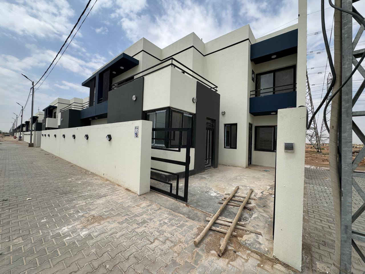 🔻 منزل للبيع في مجمع النخيل السكني 🏡✨

🔻 بـلـوك 45 دار رقم 1 وجـهه كوفـه مقابيل الحديقة ركن شارع 20 

🔻سعر الـكـلي 153 ملـيون واصـل 63

🔻باقي 90 مصرف عقاري 

🔻مساحة  150 متر مربع طابقين ثلاث غرف.  
🔻مطبخ اسـتـقبال حديقة كراج جاهز السـكـن

🔻يباع ب تطلوعة مناسبة

📱للاستفسار للاتـصـال على الرقم 

***********
