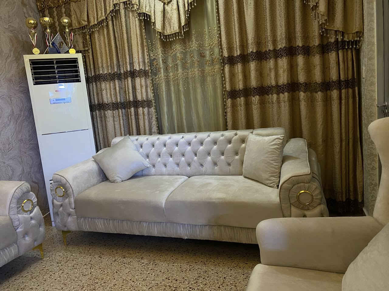 السلام عليكم تخم 11 مقعد جديد للبيع السعر مليون و100


**إذا كنت صاحب هذا الإعلان وتريد حذفه لأي سبب، رجاءا أرسل رسالة إلى الدعم الفني**