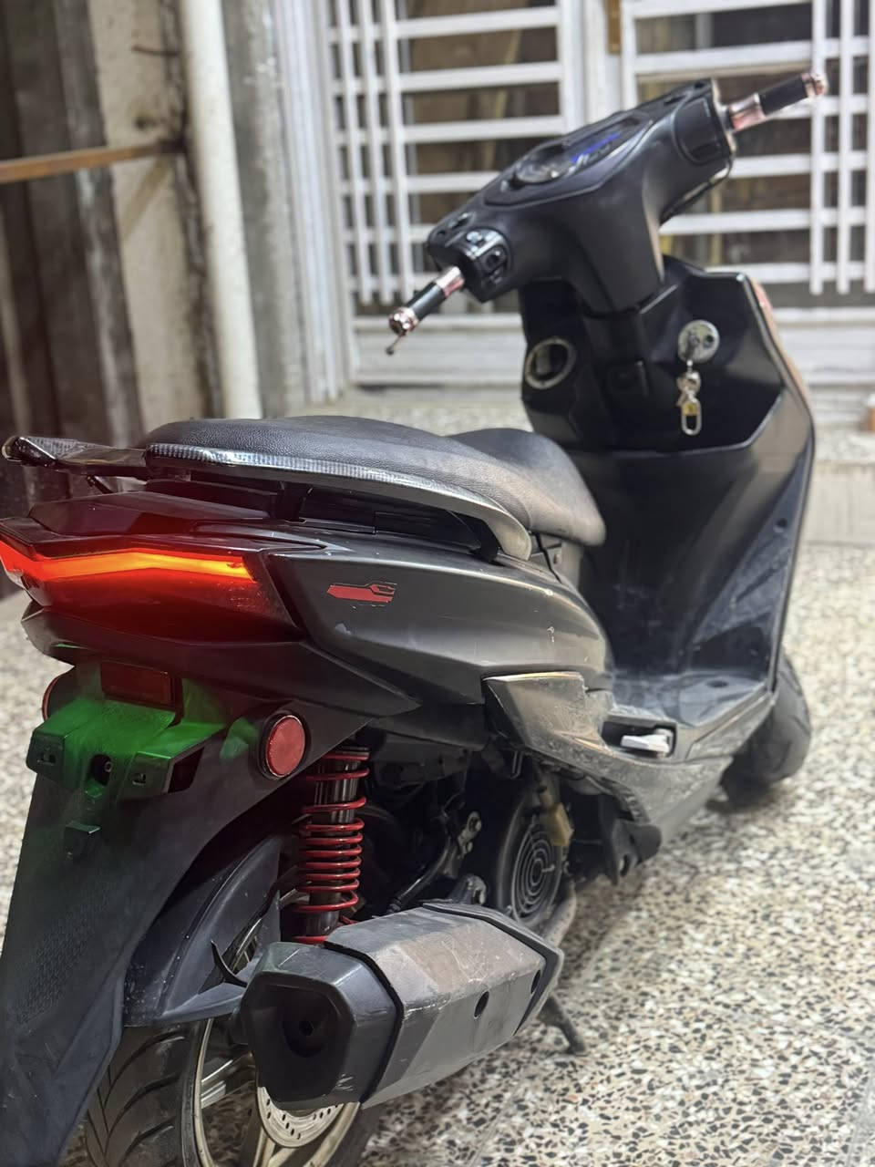 سلام عليكم سكنس شمعه اللبيع كفاله دراجه حلوه شلعه معدل جيب الف فيتر وياك كلشي بلادي سعر 1500 بيه مجال  هـ*********** عنوان الحسينيه مال راشديه
