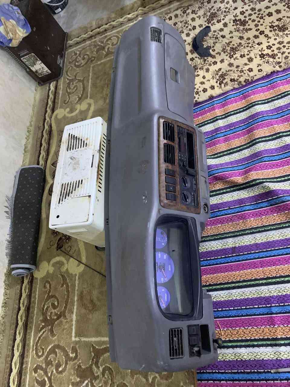 سلام عليكم دشبول مال ام عيون العدد 4مال حاويه
السعر 100الف 
رقم الهاتف***********
