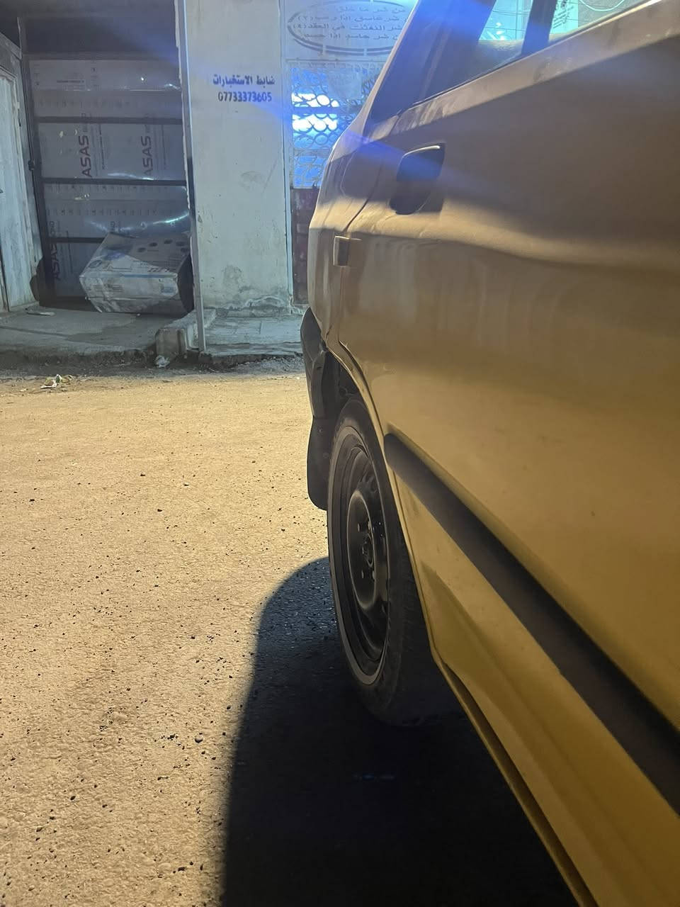 السلام وعليكم شباب سايبه موديل 2011كير مكينه خير من الله سياره جاهزه من كلشي تخم تاير حلو صدر امامي خلفي جديد مشط بور جديد شواصي حلوات بيه بس واحد بي فطر معمر سياره بلاديه وجاهزه مكفواله من صبغ فقط جاملغ امامي مكاني بغداد مرور التاجي سعر 25وبيه مجال كلشش بسيط رقم الهاتف ***********
