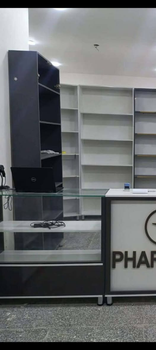 رفوف بعدهن جديدات مال صيدليه
mdf الإيطالي 
سعر الواحد 55 
ارتفاع الواحد مترين ونص والعرض متر العمق 30 
العنوان بغداد الزعفرانيه


**إذا كنت صاحب هذا الإعلان وتريد حذفه لأي سبب، رجاءا أرسل رسالة إلى الدعم الفني**