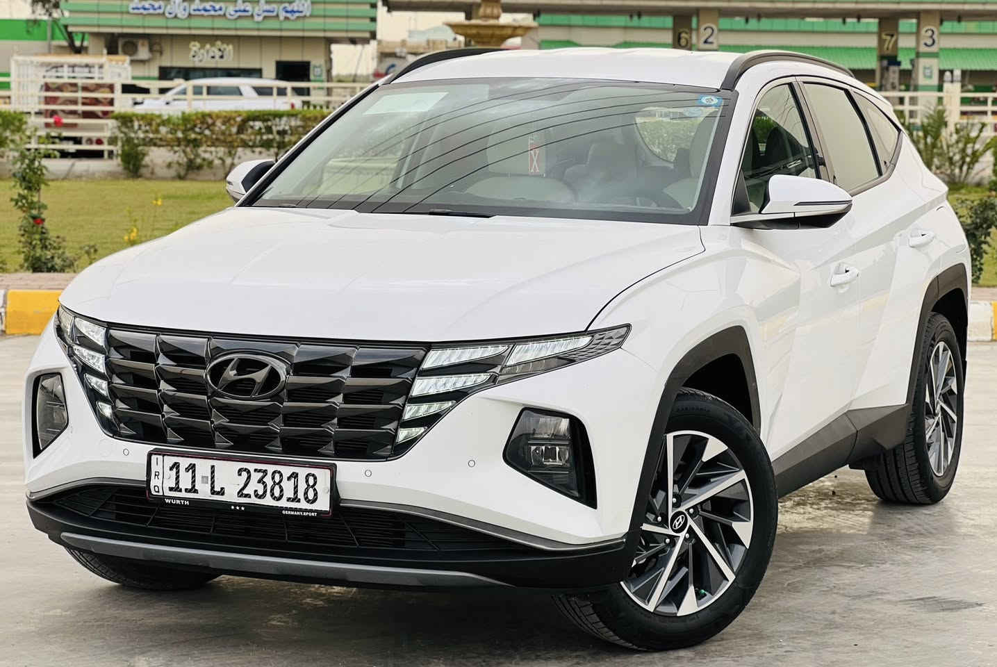 هونداي توسان خليجي 2024جديد  

رقم بغداد تحويل 

عداد المسافه : 42الف km

حجم المحرك : 4 سلندر 2000 دوش 

المواصفات .. 

بصمة تشغيل وابواب تشغيل عن بعد 

رادار مانع تصادم - حساس امامي خلفي 

تبريد قطعتين - اوتو هولد - اوتو ستوب 

مري شفط - مقاعد اماميه تحكم كهرباء 

شاحن وايرلس - شاشة كار بلي - بردات خلفيه

السياره زيرو على ايدي سبير منازل 

للاستفسار الاتصال***********-***********
