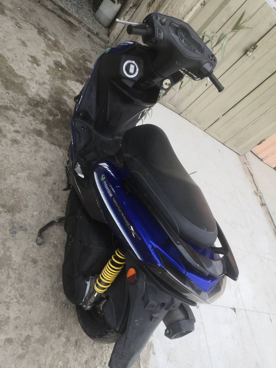 السلام عليكم سكنس لد شمعه دراجه نضيفه مكينه خرسه مكفوله سعر 14 مكان بغداد الاستفسار على الرقم اني مكلف بل نشر ***********
