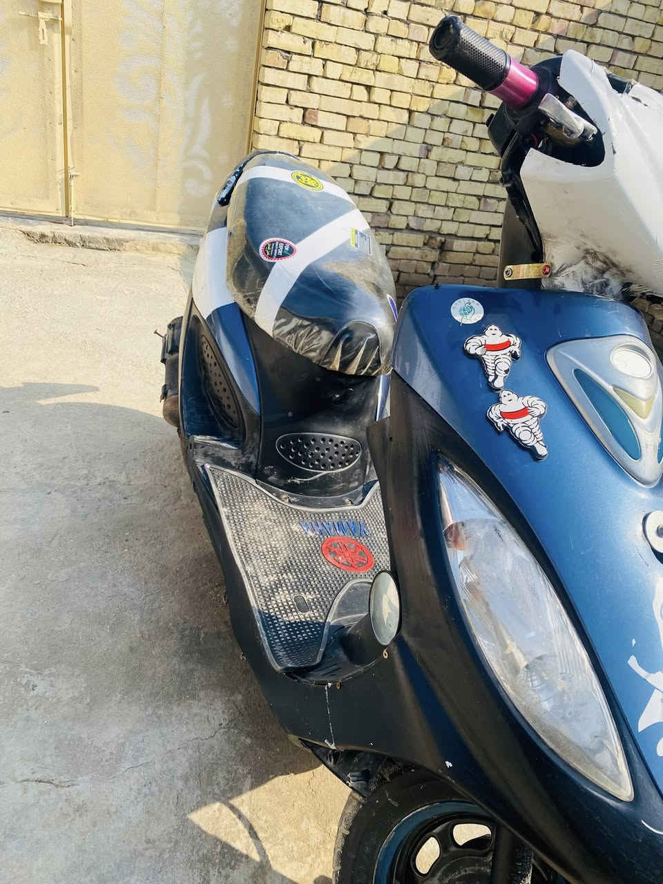 سلام عليكم دراجه كامكو مفتوحه للبيع 
بسعر 450 وبيها مجال قليل
الاستفسار مراسله الحساب 
او الاتصال ***********
