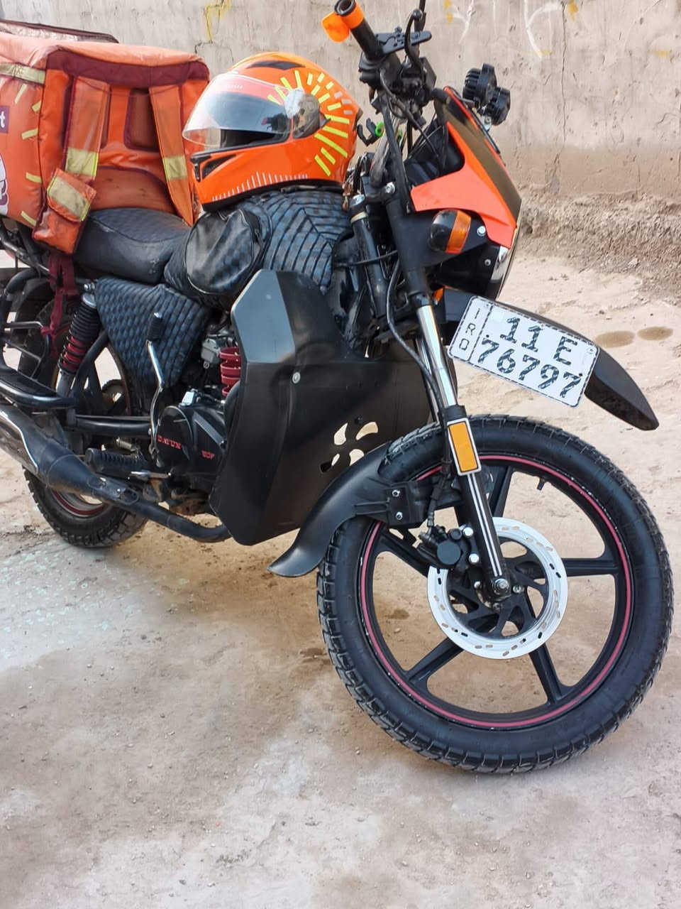 سلام عليكم دايوان للبيع مكفوله دراجة خير من الله مكينة ناعمة مكاني مدينة الصدر حيطارق سعر 2700 بيهة مجال بسيط رقم بغداد انكليزي رقم الهاتف ***********
